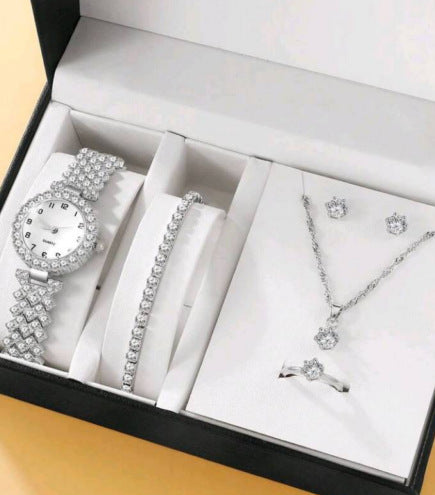 Diamond Women Watches Luxury Fashion Rhinestone Quartz Bracelet